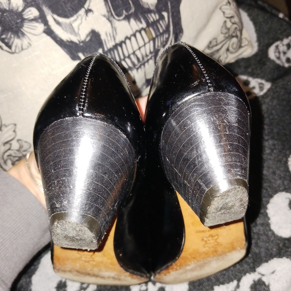 Salvatore Ferragamo black leather ladies heels size 7 made in Italy - Picture 4 of 9